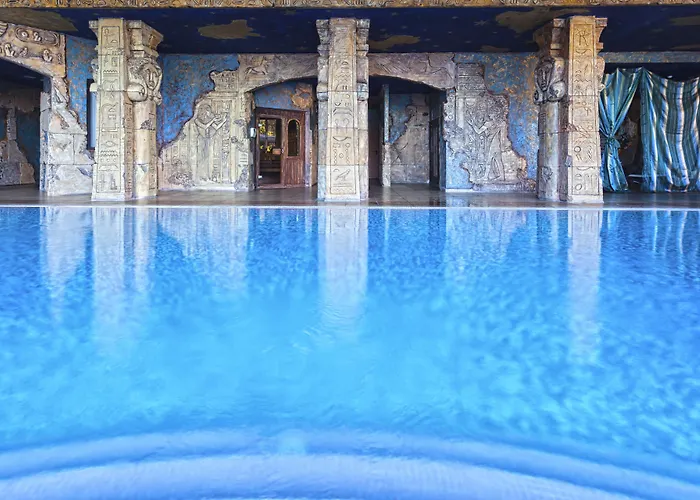 Semesteranläggning (resort) Hi Imperial 4*