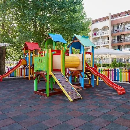 Semesteranläggning (resort) Hi Imperial 4*