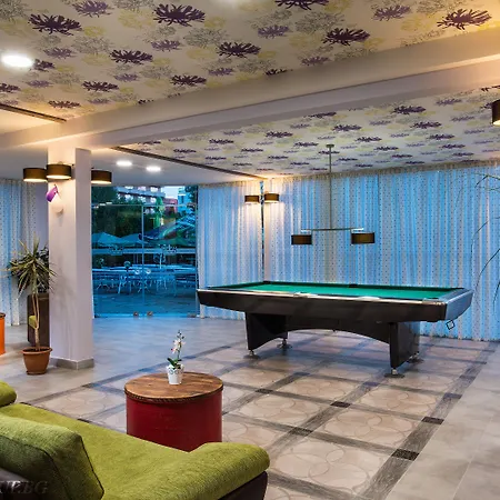 Hi Imperial منتجع 4*