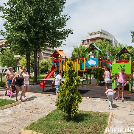 Semesteranläggning (resort) Hi Imperial 4*