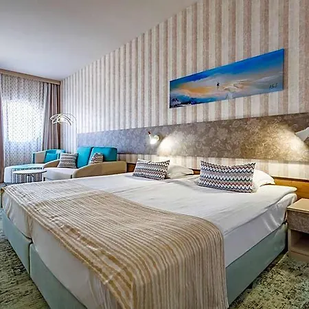 Hi Imperial 4* ساني بيتش