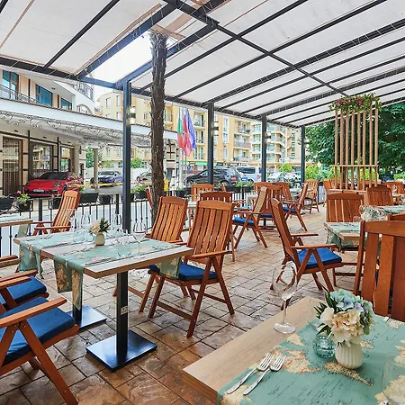 Hi Imperial منتجع 4*