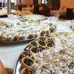 Hi Imperial منتجع ساني بيتش